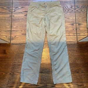 North Face pant/crop size 4